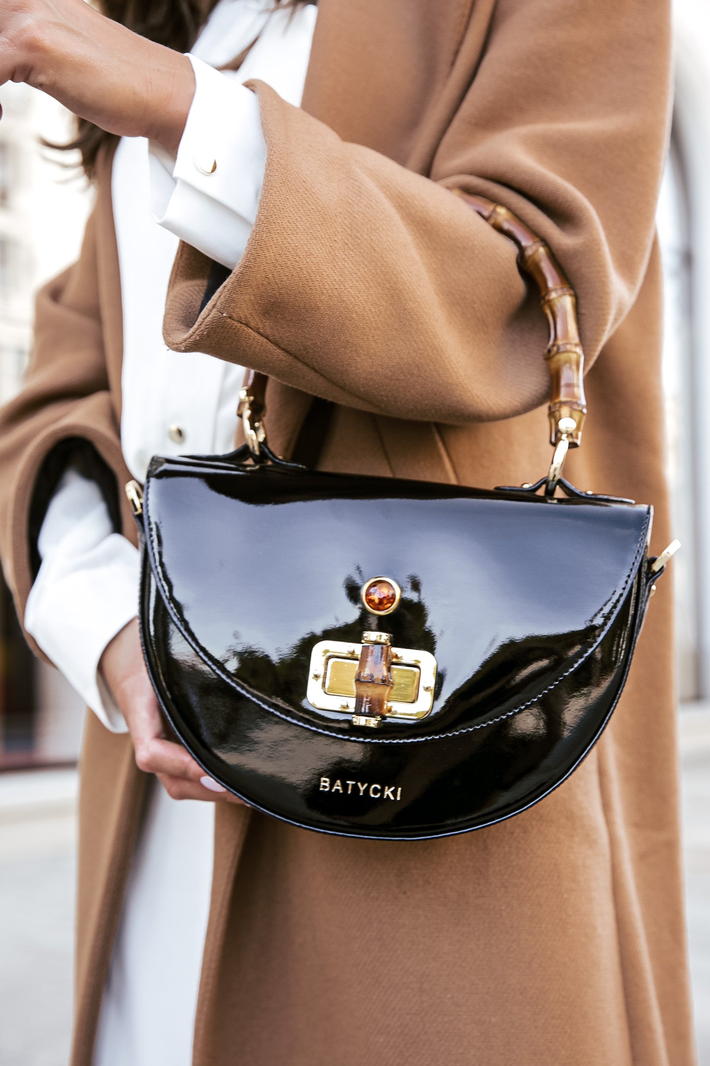 AMBER vernice black women's leather handbag