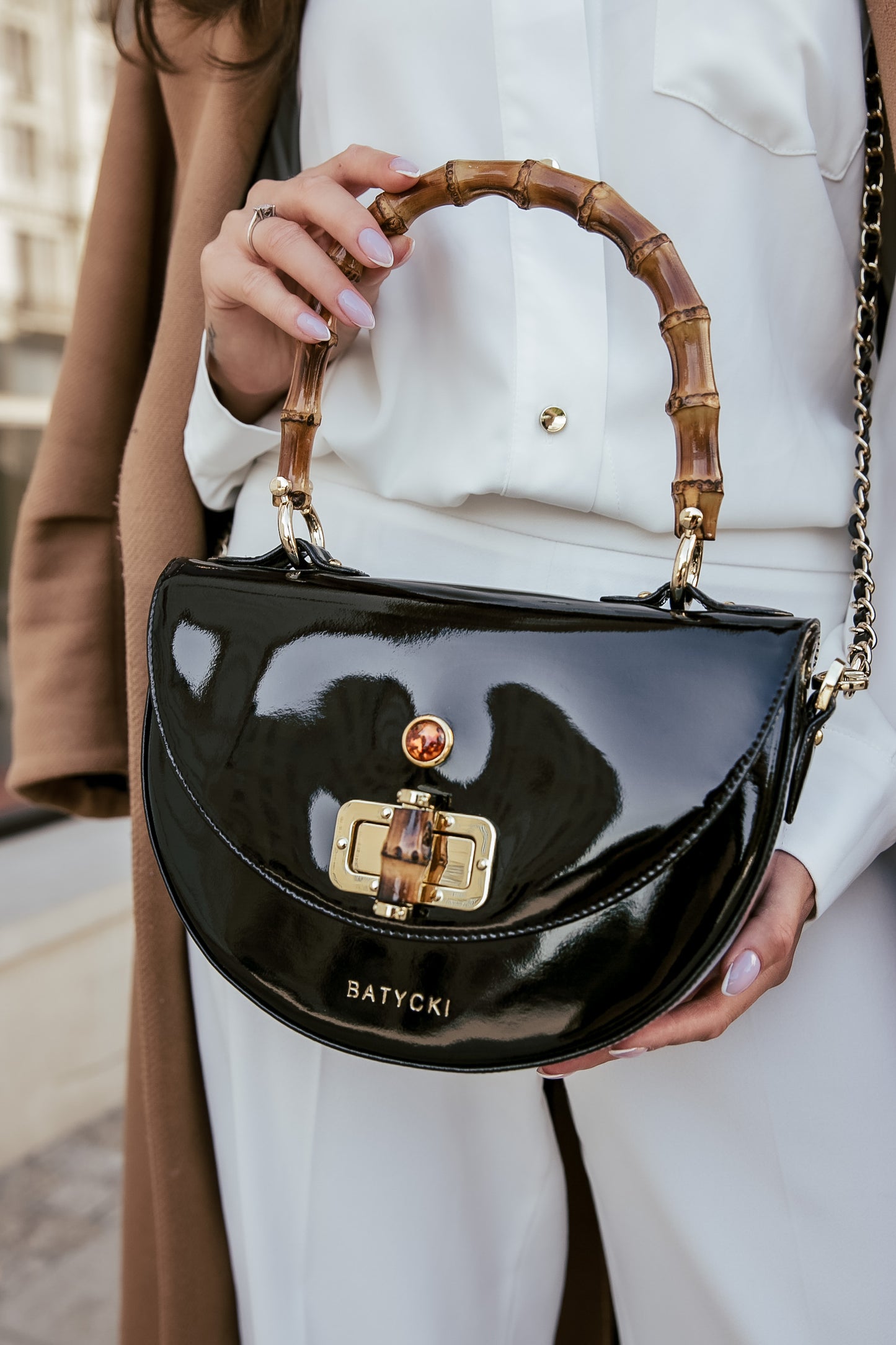 AMBER vernice black women's leather handbag