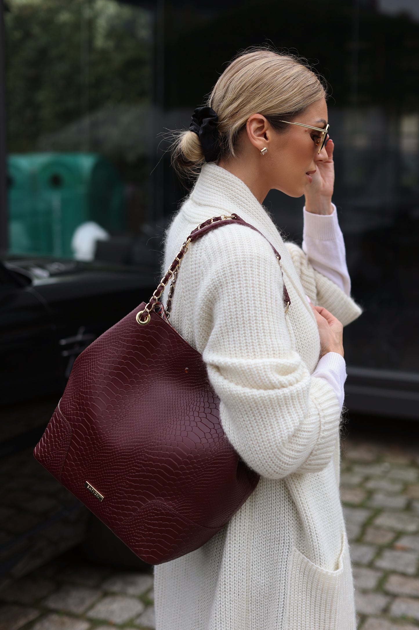 Amelia claret women's leather handbag
